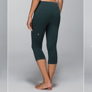 VINTAGE LULULEMON SEAMLESS IN THE FLOW CROP LEGGINGS HEATHERED DARK TEAL 2